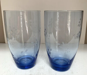 2 Vintage Pfaltzgraff Blue Summer Breeze Etched 24oz Glass Tumblers
